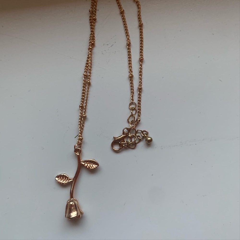 rise pendent gold necklace